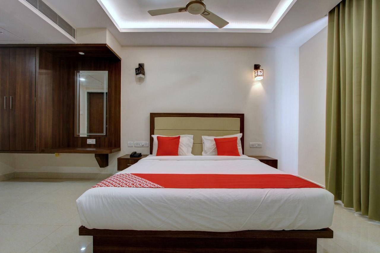 Hotel Ambika International Byndoor Bainduru Exterior foto